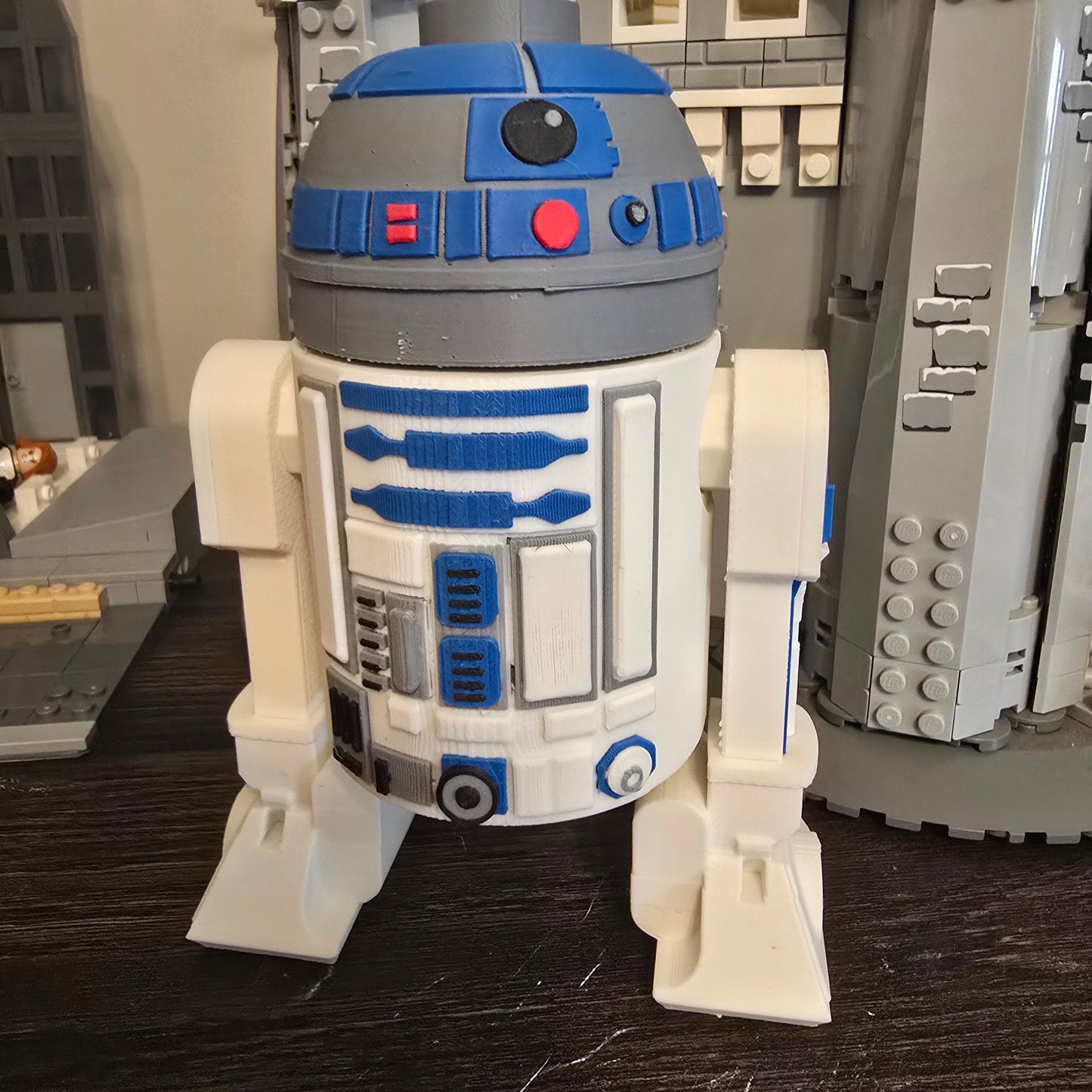 R2-D2